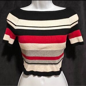 Awesome Striped Cropped 
Fits Small
